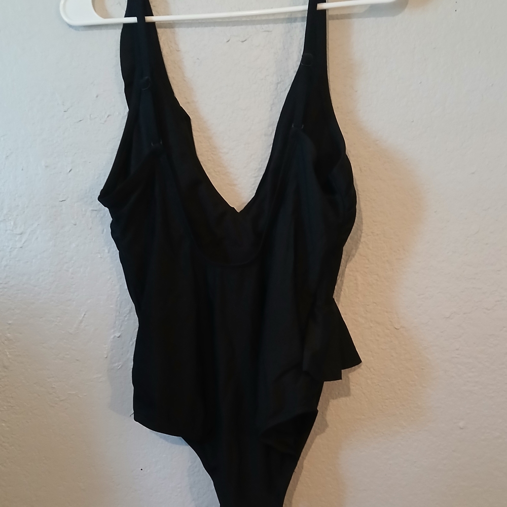 Black Ruffle One-Piece Swimsuit - Picture 4 of 10